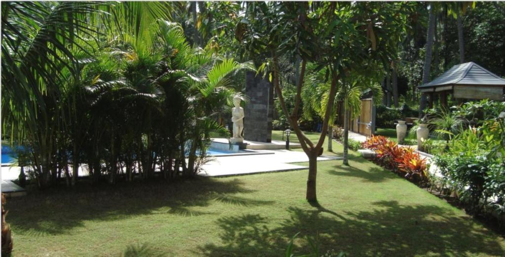 Dream Estate Resort Senggigi Esterno foto