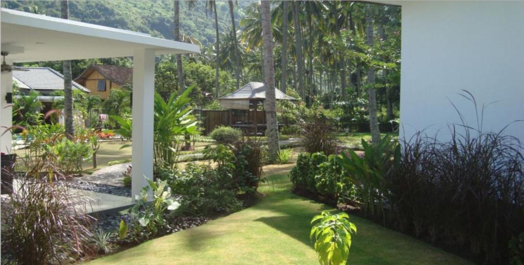 Dream Estate Resort Senggigi Esterno foto